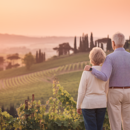 paysage-italien-vignes-couple-senior